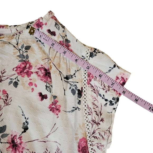Buffalo David Bitton Floral Blouse, Capped Sleeves, Small - Picture 13 of 13